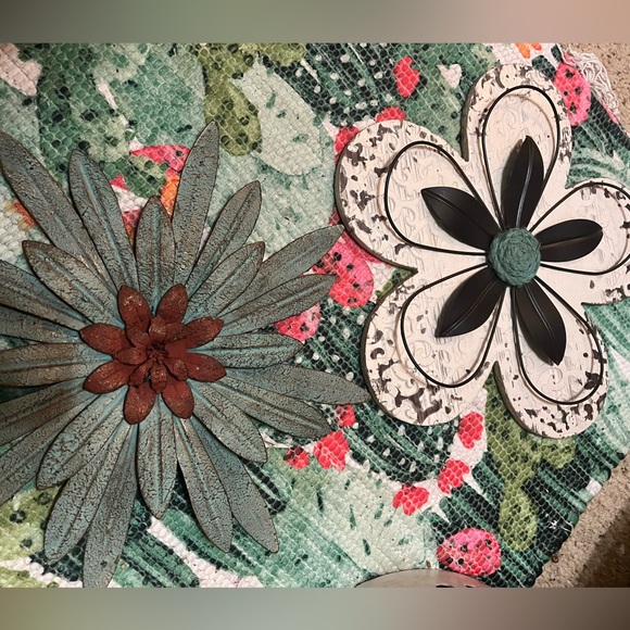 Hobby Lobby wall decor floral set. Made tough beautiful pieces set of 2 - Picture 1 of 3
